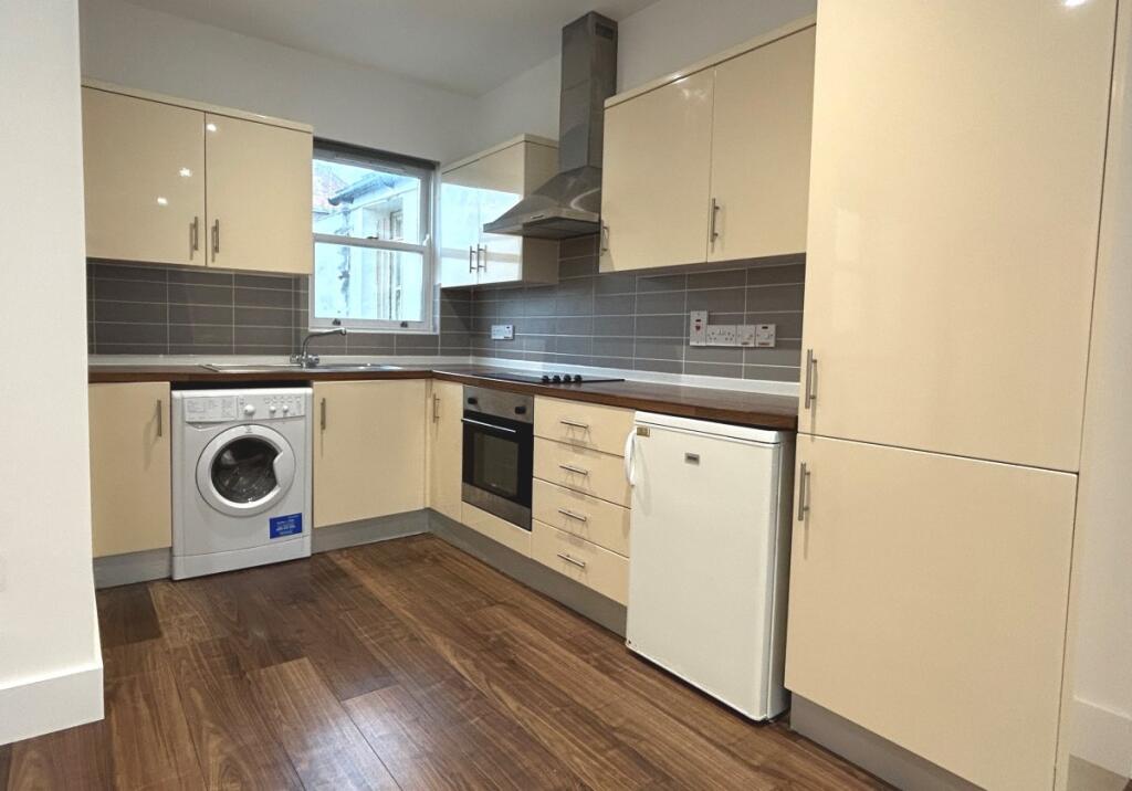 Apartment in Brighton, Brunswick - View 4
