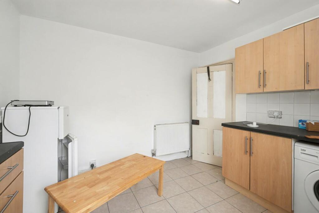 Apartment in Canterbury - More