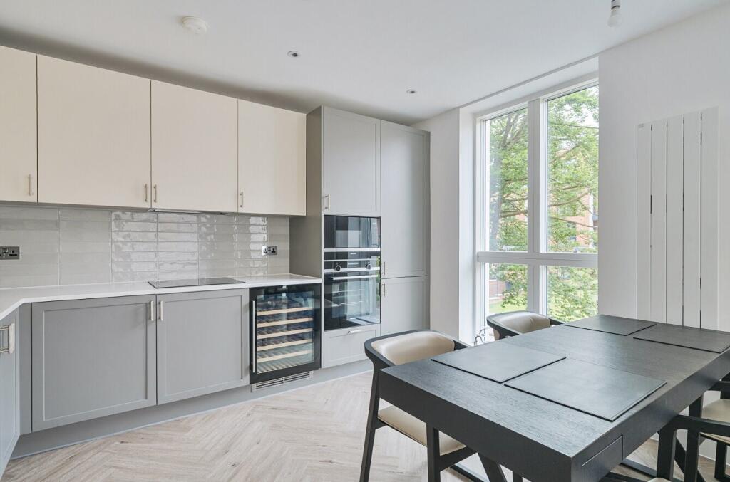 Fellowes Rise, Winchester, Hampshire, SO22 photo 4