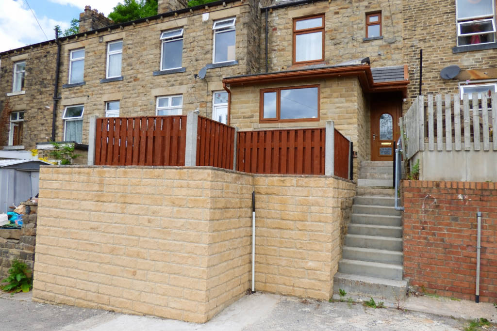 Main image of property: Mount Terrace, Batley, WF17 6AY