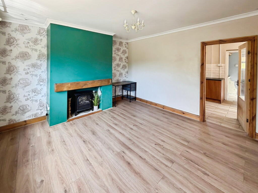 House in Swansea, Pelenna - More