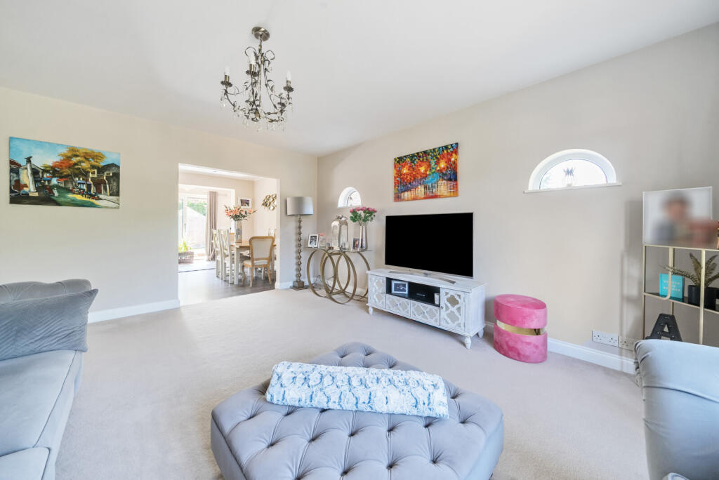 Orchard Drive, Horsell, GU21 photo 2