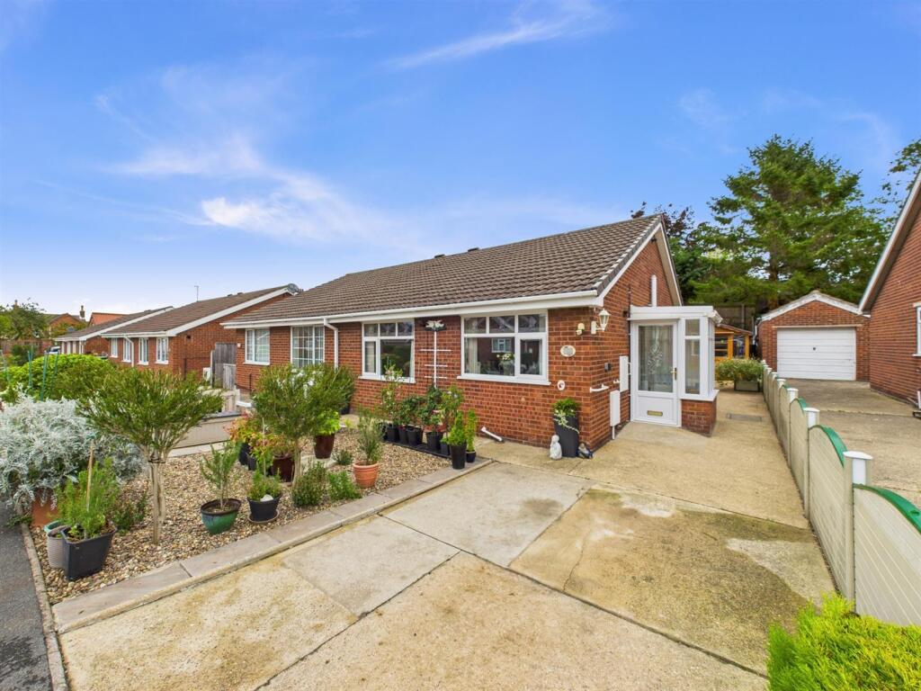 2-bed bungalow on Priory Close, Louth, £199,950