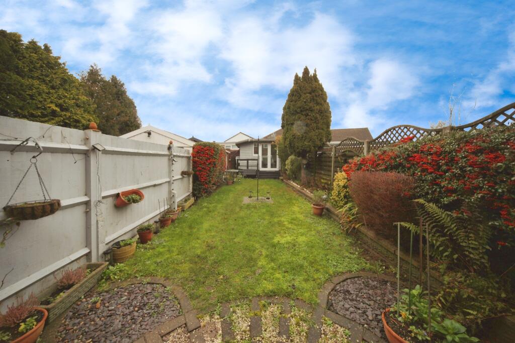 Cranbrook Drive, Luton photo 2