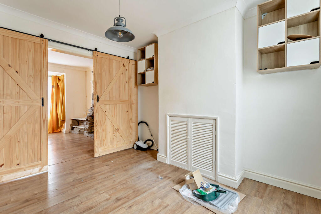 House in Kettering, Avondale - View 4
