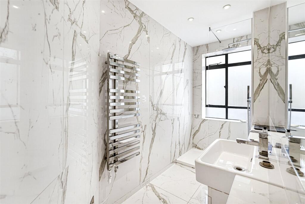 Apartment in London - View 3