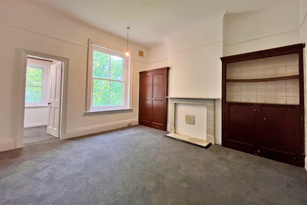 Apartment in Bournemouth - More