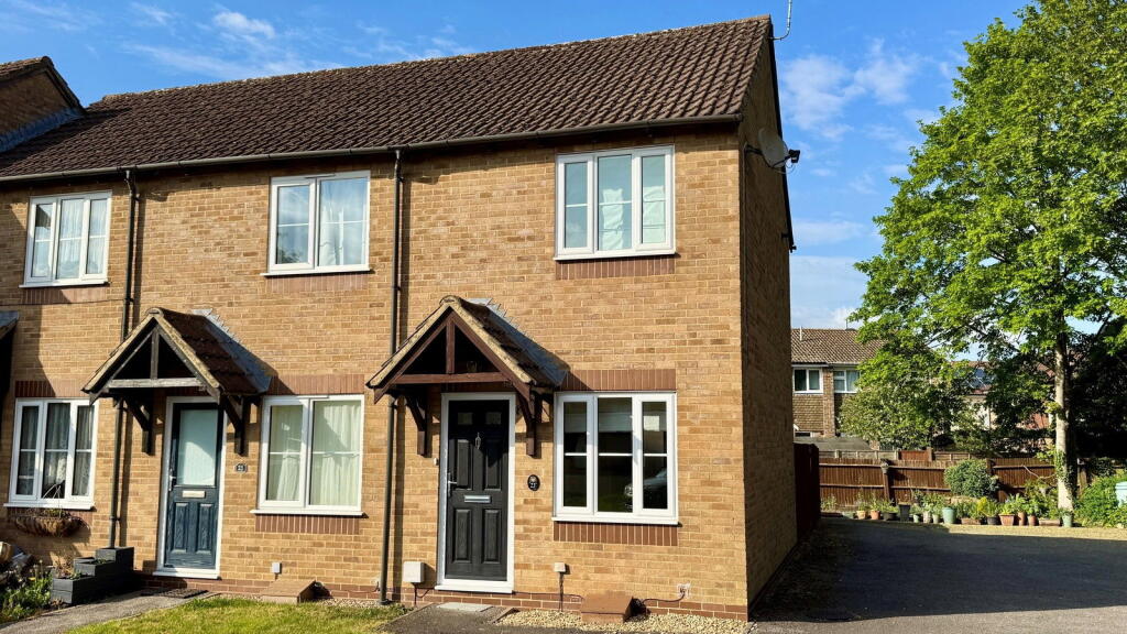 1-bed terraced on Orchardene, Newbury, RG14 2DN, £250,000