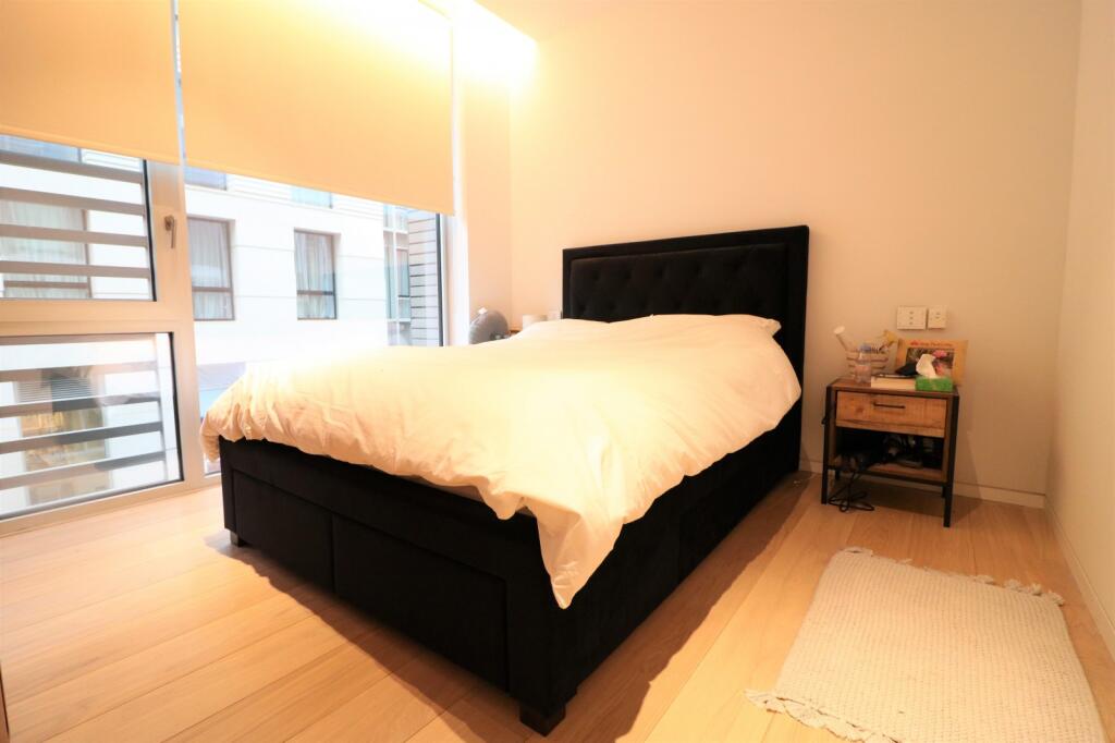 Apartment in London, West Smithfield, City of London - View 4