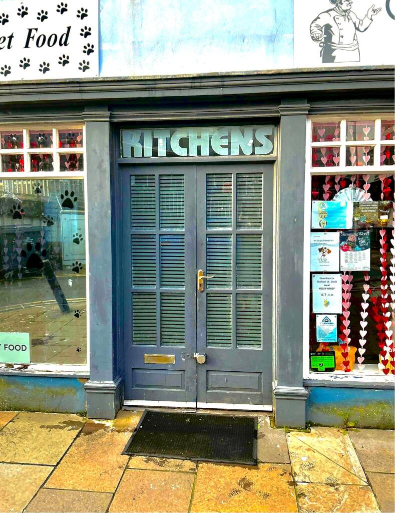 Main image of property: 20b Queen Street, Bridgend