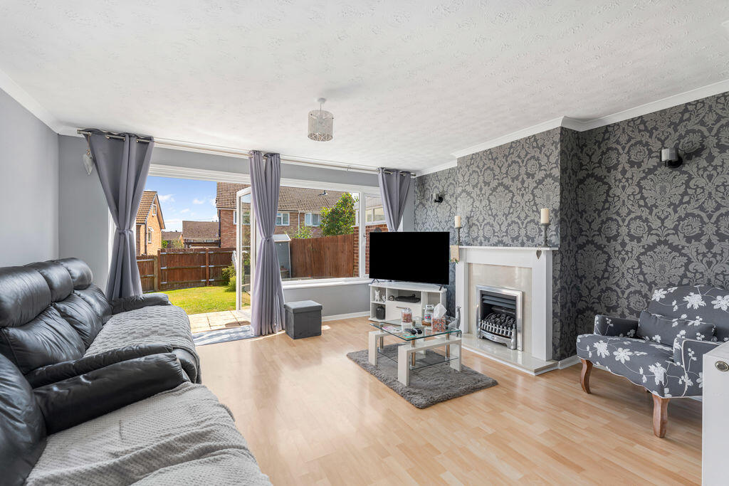 11, Morris Drive, Banbury photo 2