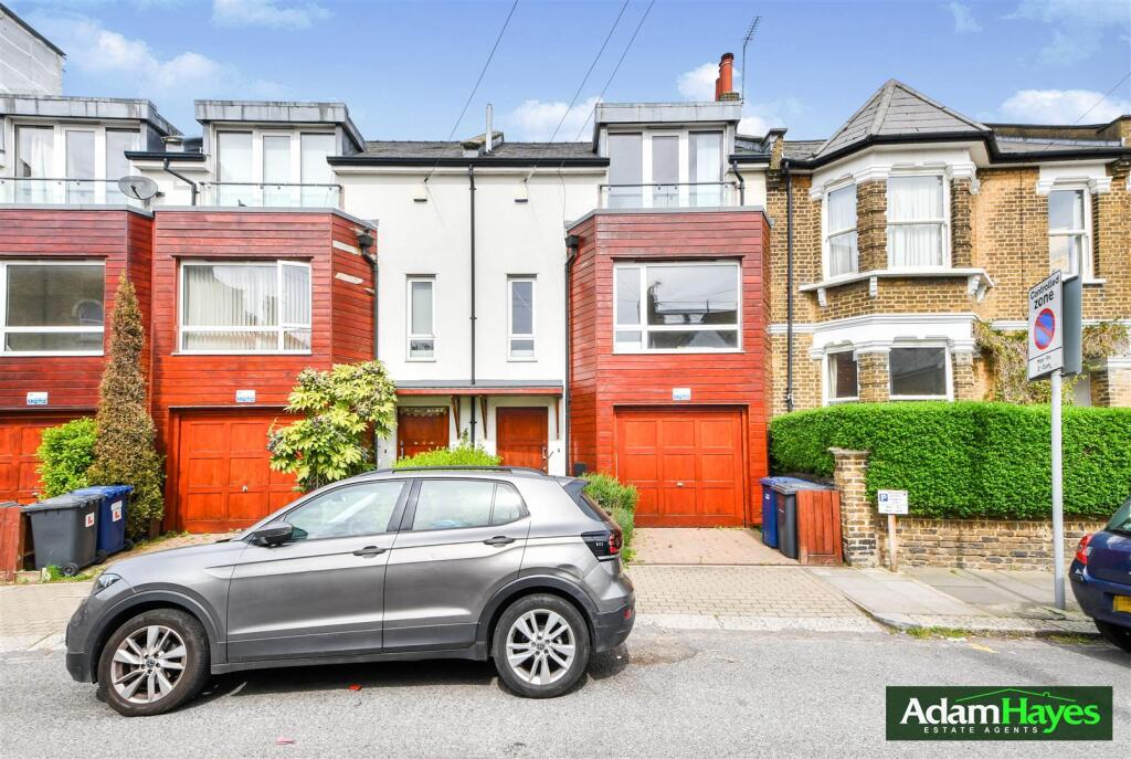 Main image of property: Lincoln Road, East Finchley, N2