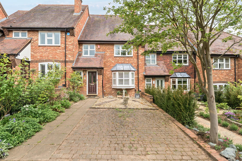 Main image of property: Lodge Gardens, Harpenden, AL5