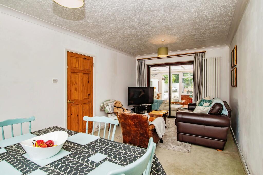 Lawnswood, Saundersfoot, Pembrokeshire, SA69 photo 3