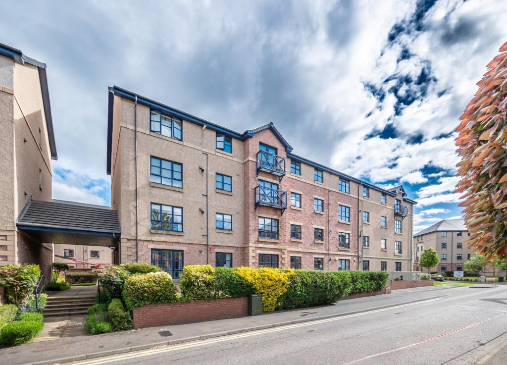 Main image of property: 2/9 Russell Gardens, Edinburgh, EH12