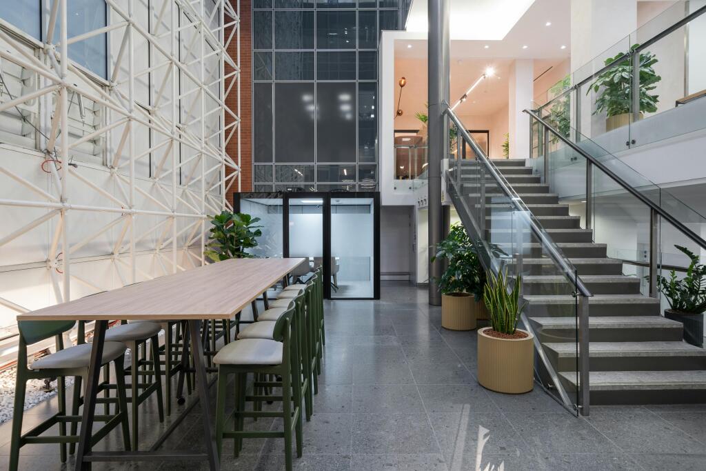 St Martins Lane 101 40 of 51.jpg