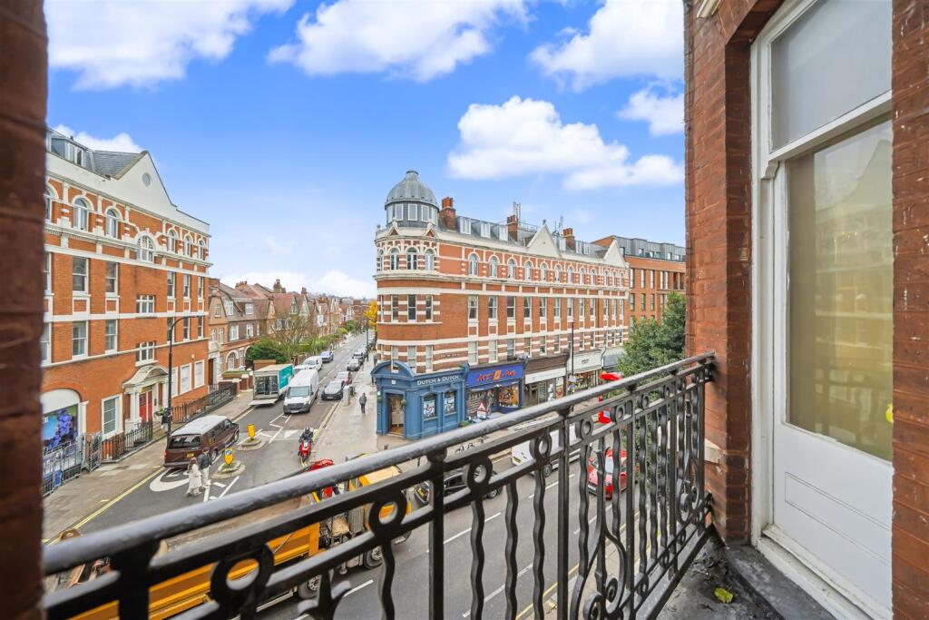 Apartment in London - View 3