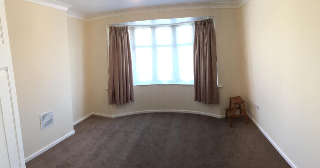 House in Southend-on-Sea - View 4
