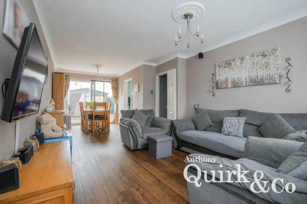 House in Castle Point, Canvey Island - View 3