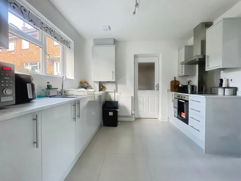 House in Three Rivers, Abbots Langley - View 5