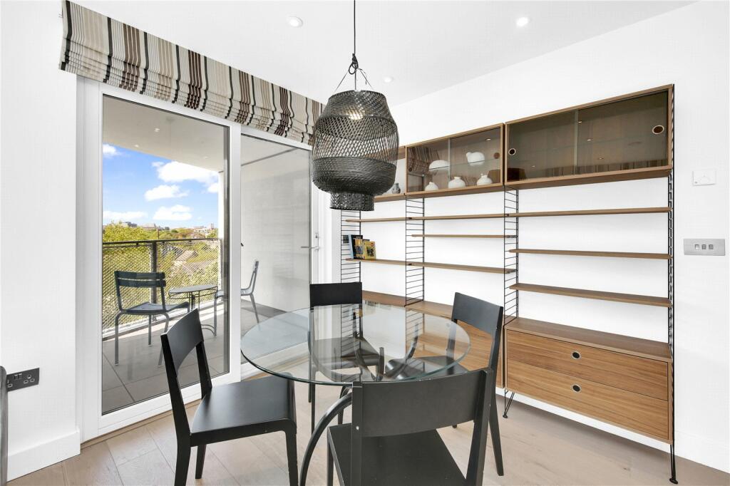 Apartment in London - View 5