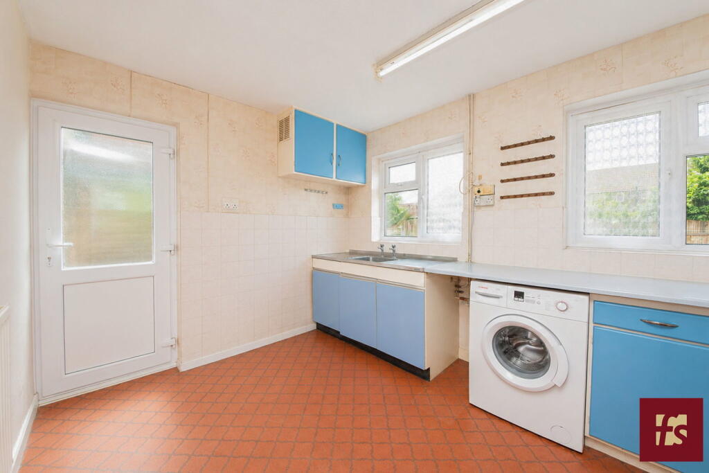House in Berkshire RG45 6RJ, Wokingham Without - View 4