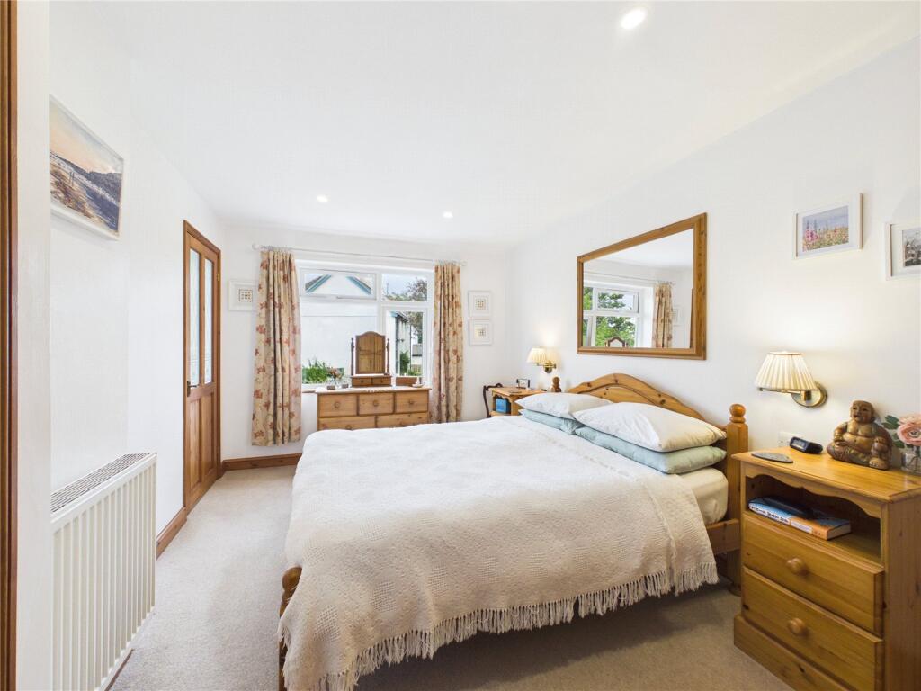 House in Exeter - View 4