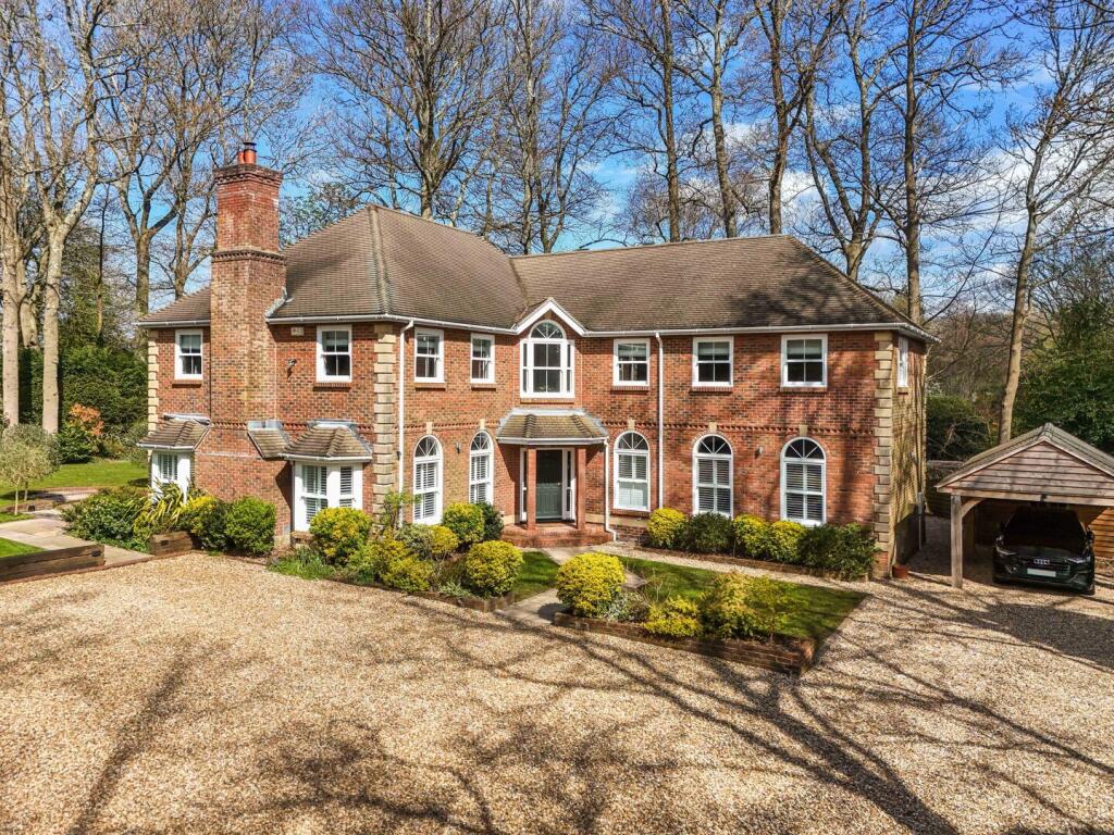 Main image of property: Sarisbury Court, Holly Hill Lane