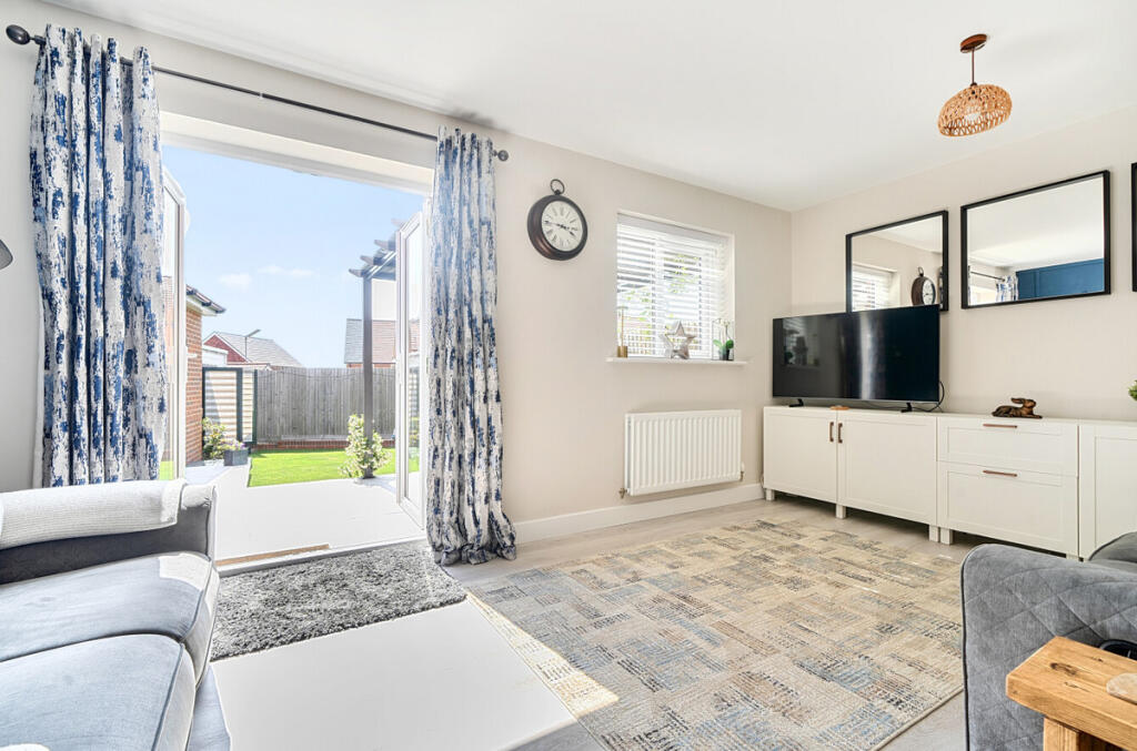 House in Chichester, Parklands - View 2