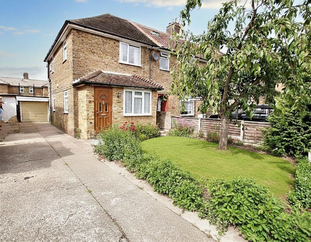 Main image of property: Castle Avenue, Yiewsley, UB7