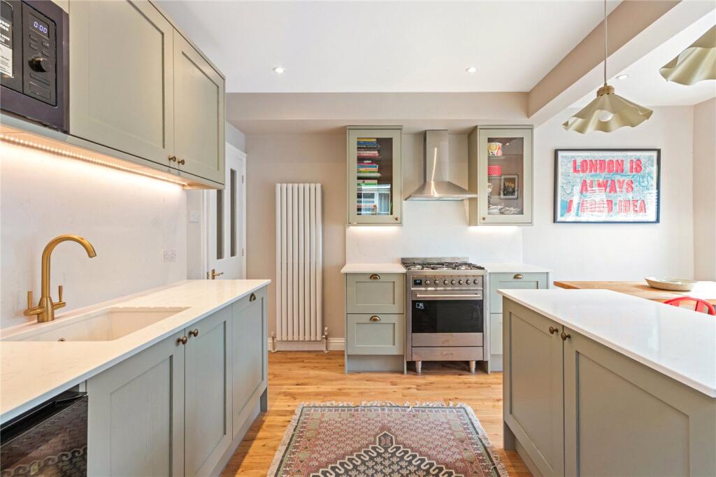 Apartment in London - View 3