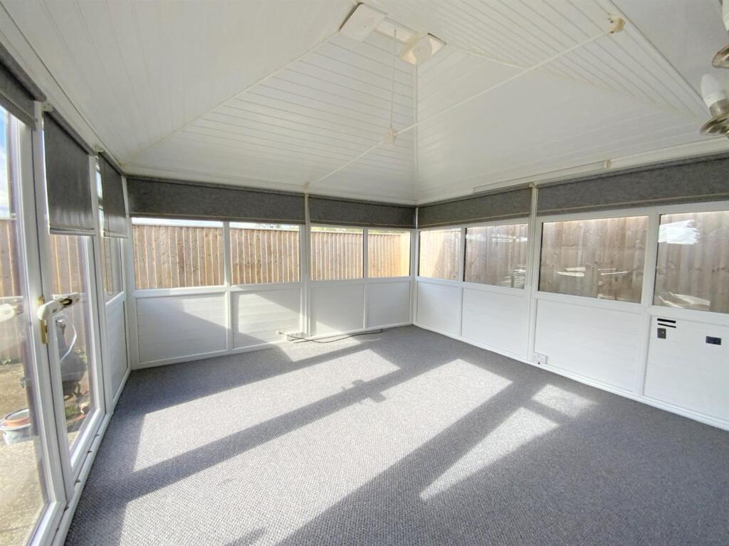 House in Grimsby, Wybers Wood - More
