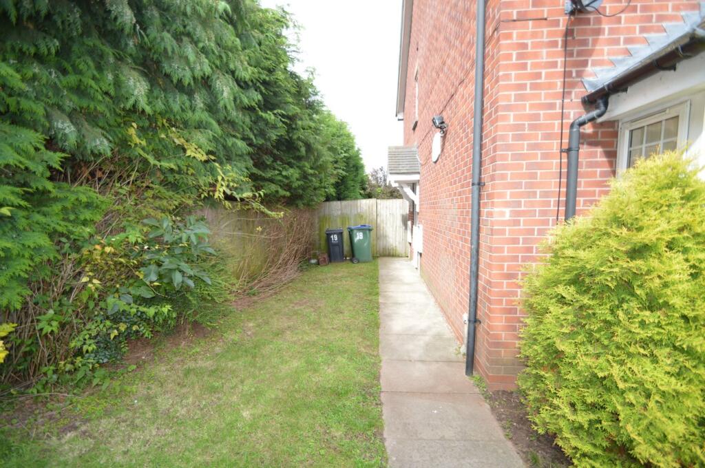 Oxford Way, Tipton, DY4 photo 3