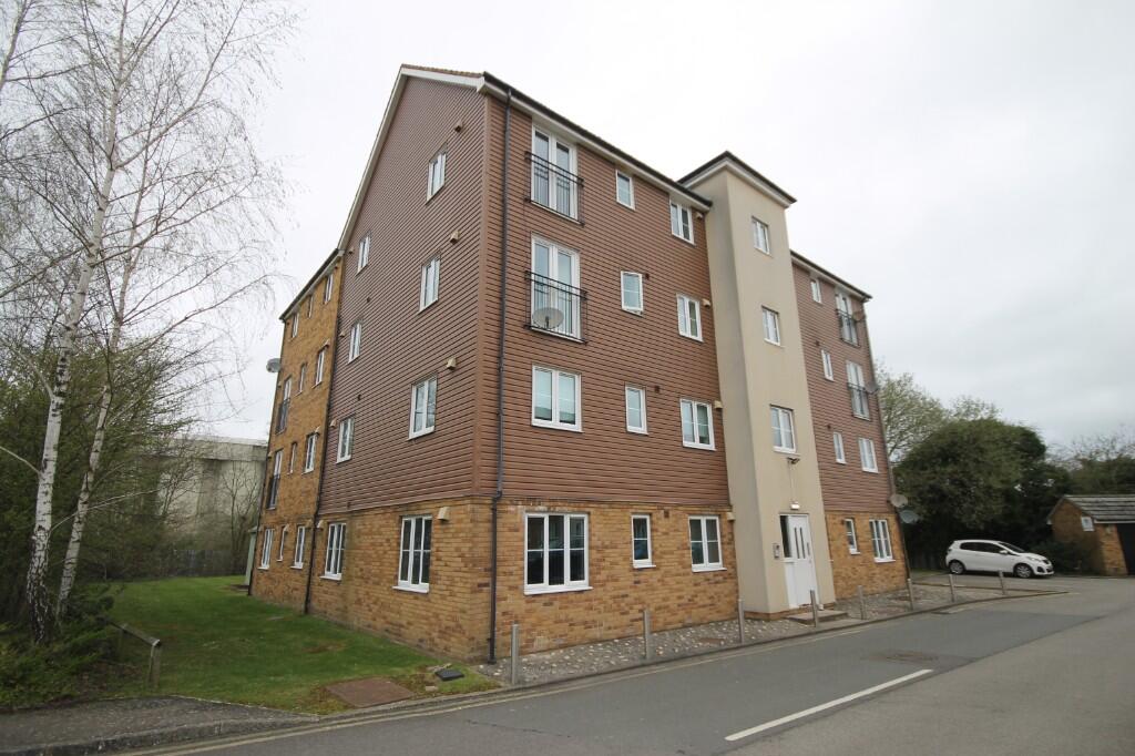 Main image of property: Lawford Bridge Close, Rugby, Warwickshire, CV21