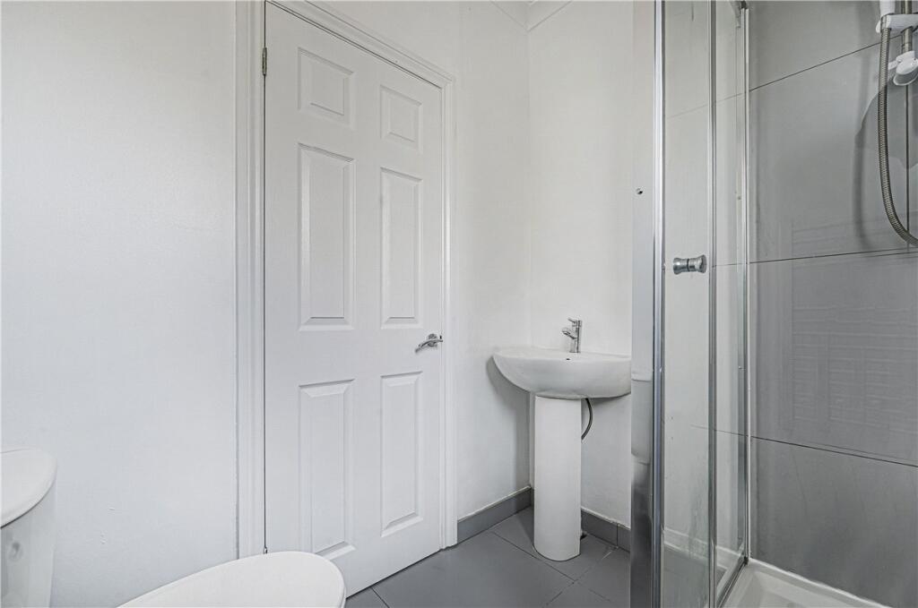 House in London, Broom Hill, Ramsden - View 5