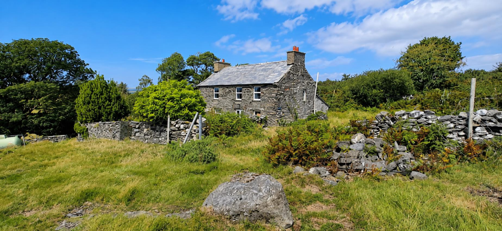 Main image of property: Morfa Bychan, Porthmadog