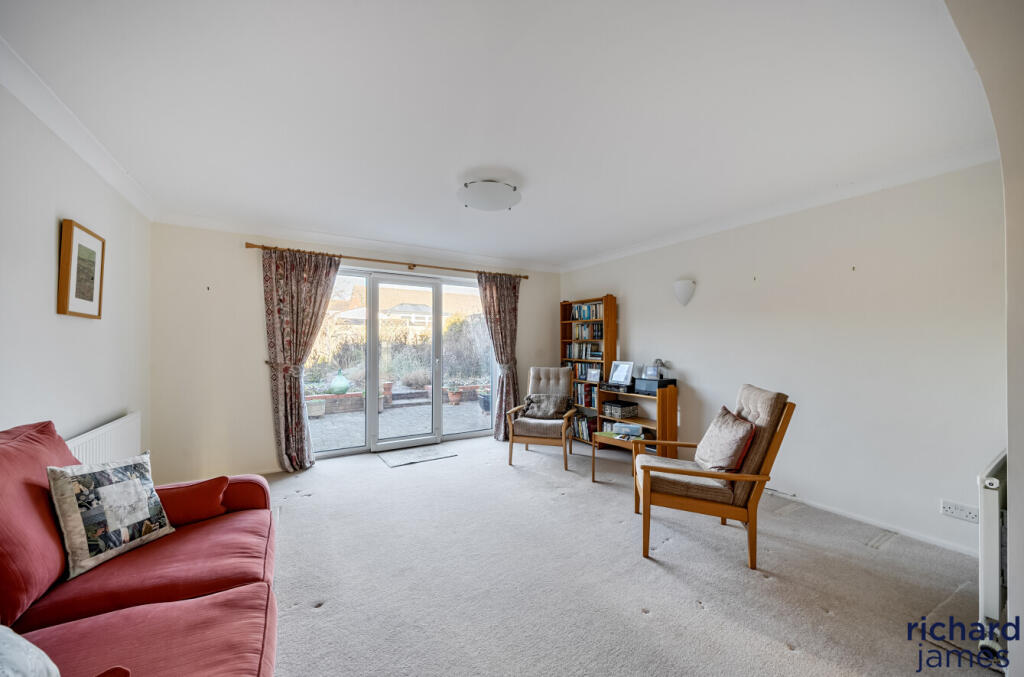 Betjeman Avenue, Royal Wootton Bassett, SN4 photo 3