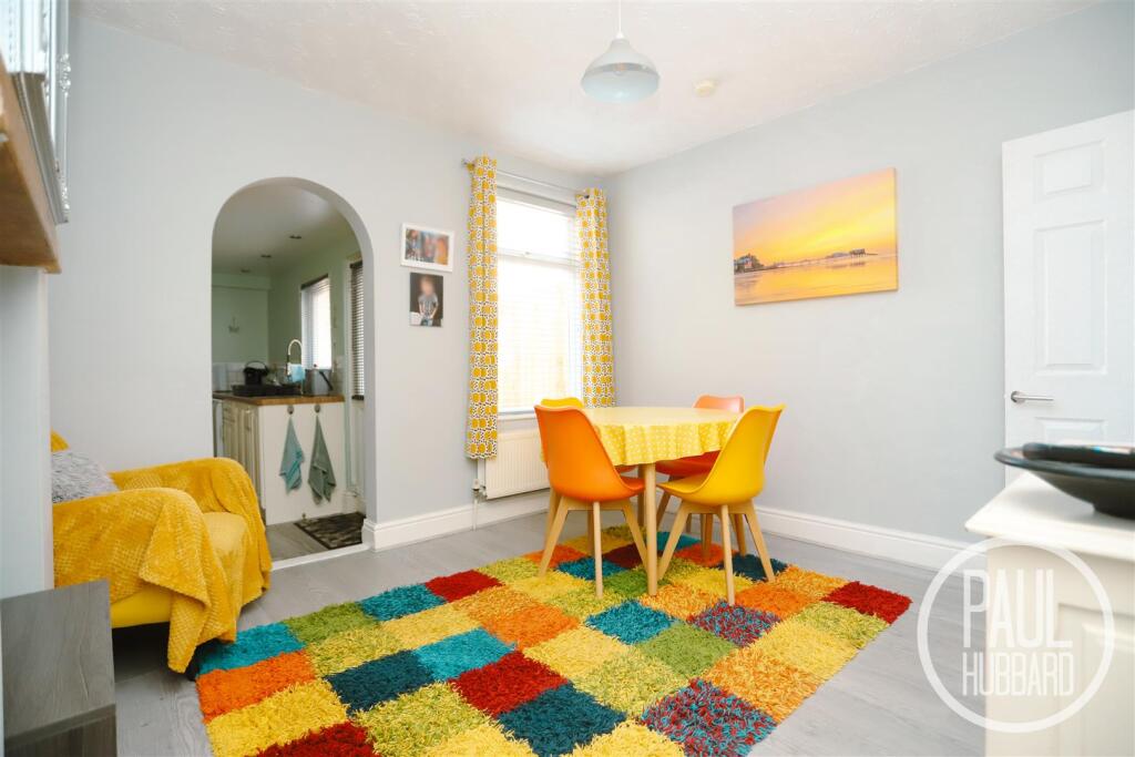 House in East Suffolk, Lowestoft - More