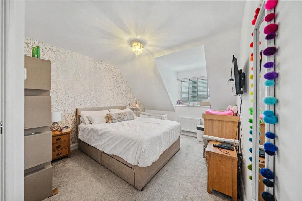 House in Bradford, West Yorkshire - View 4