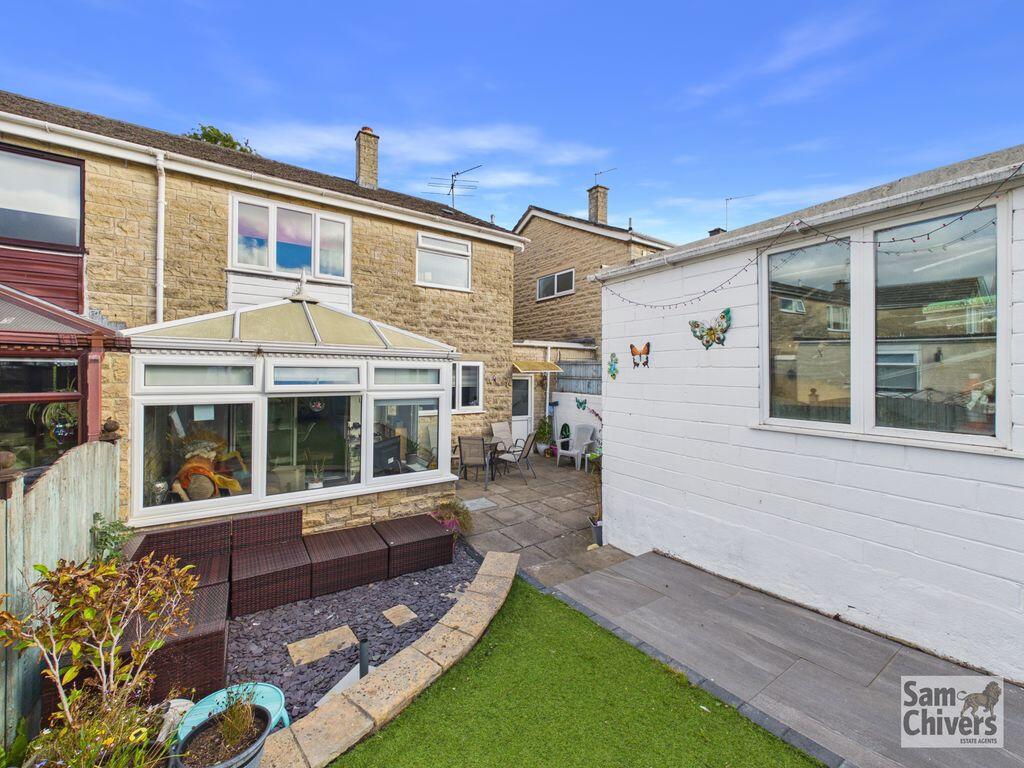 House in Midsomer Norton, Riverside - More