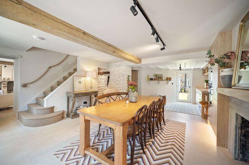 5 Plompton Square, Plompton, Knaresborough, North Yorkshire HG5 8LZ photo 2