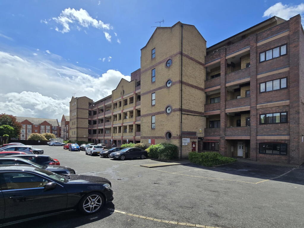 Main image of property: Baronson Gardens, Northampton, Northamptonshire, NN1 4NU