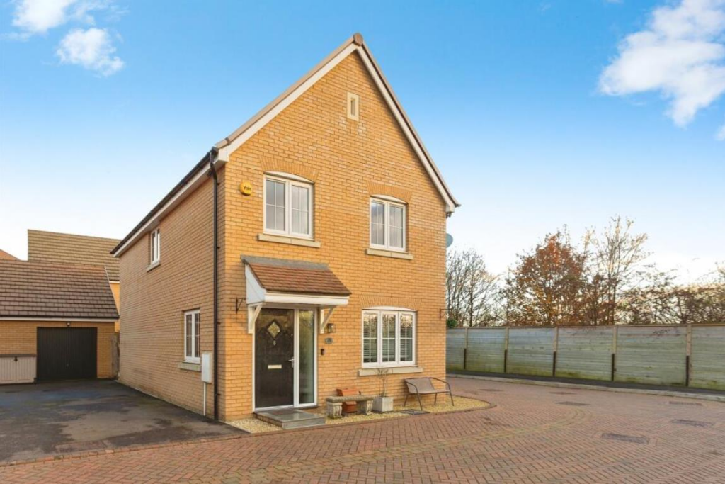 Main image of property: Moneta Rise, LEIGHTON BUZZARD