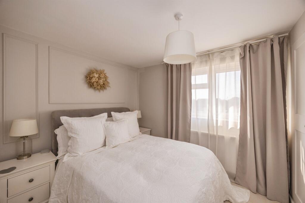 House in Havant, Waterlooville - View 4