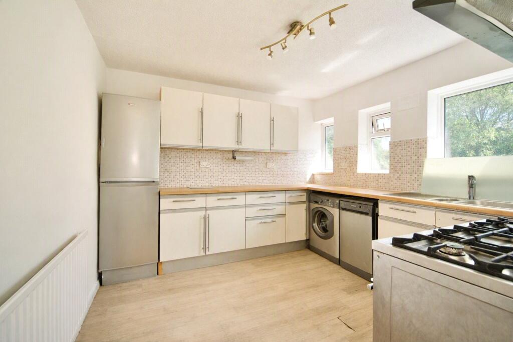 House in Romford - View 5