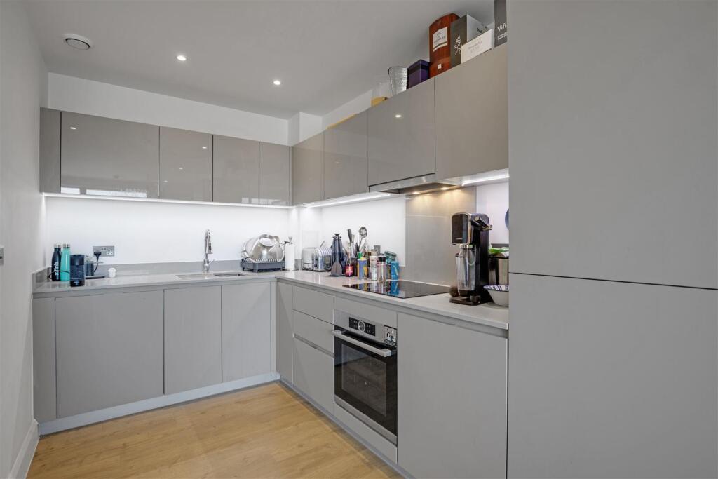 Stanley Turner House, Bow, E3 - View 2