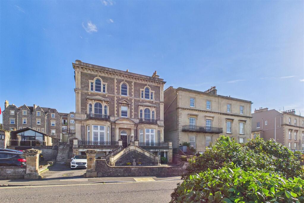 Main image of property: Clevedon living with iconic coastal views