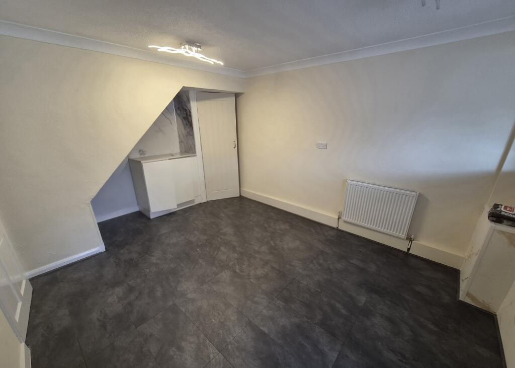 House in Bath, Yeovil Without - View 3