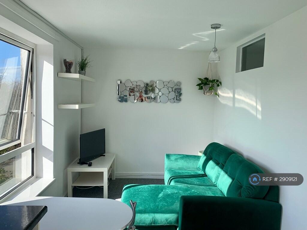 Main image of property: Croxteth Road, L8 3Uj, L8