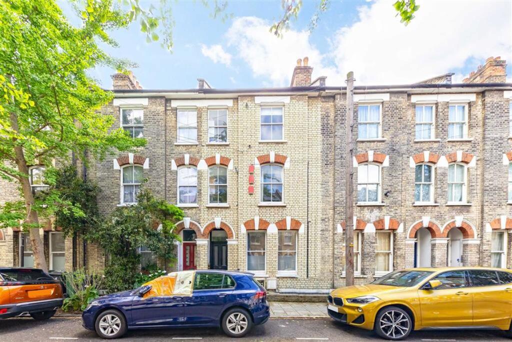 Main image of property: Bonnington Square, Vauxhall